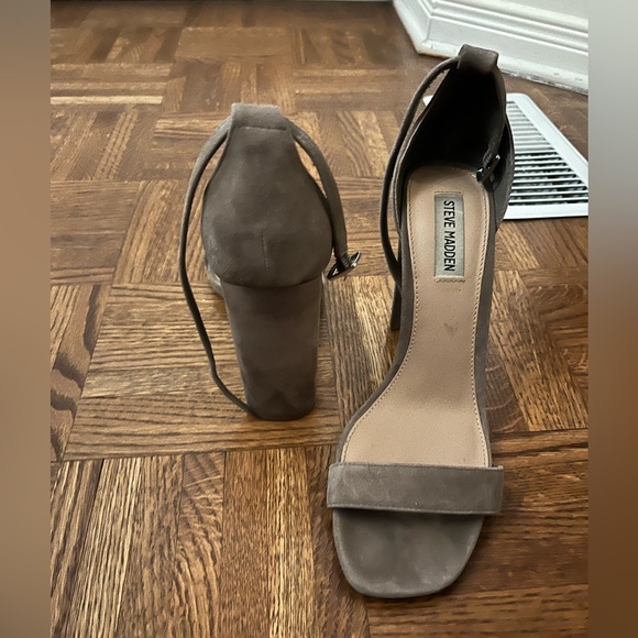 Steve Madden heels - Picture 2 of 2